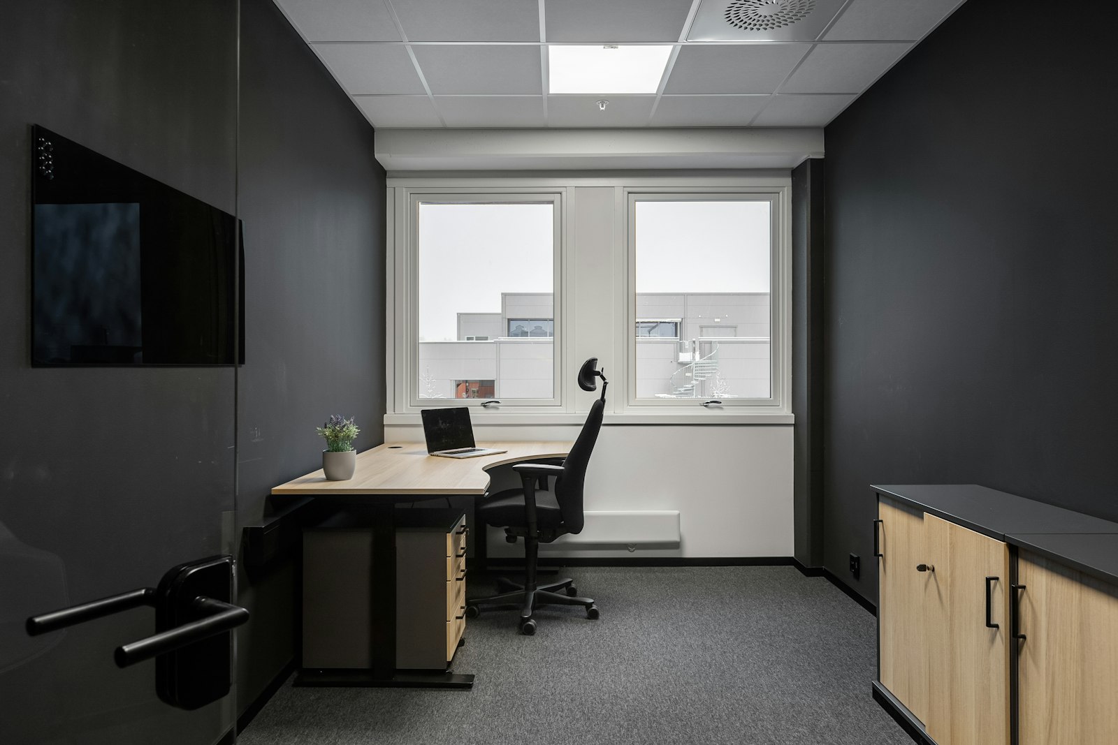 Le bureau de consultation du cabinet, lumière naturelle